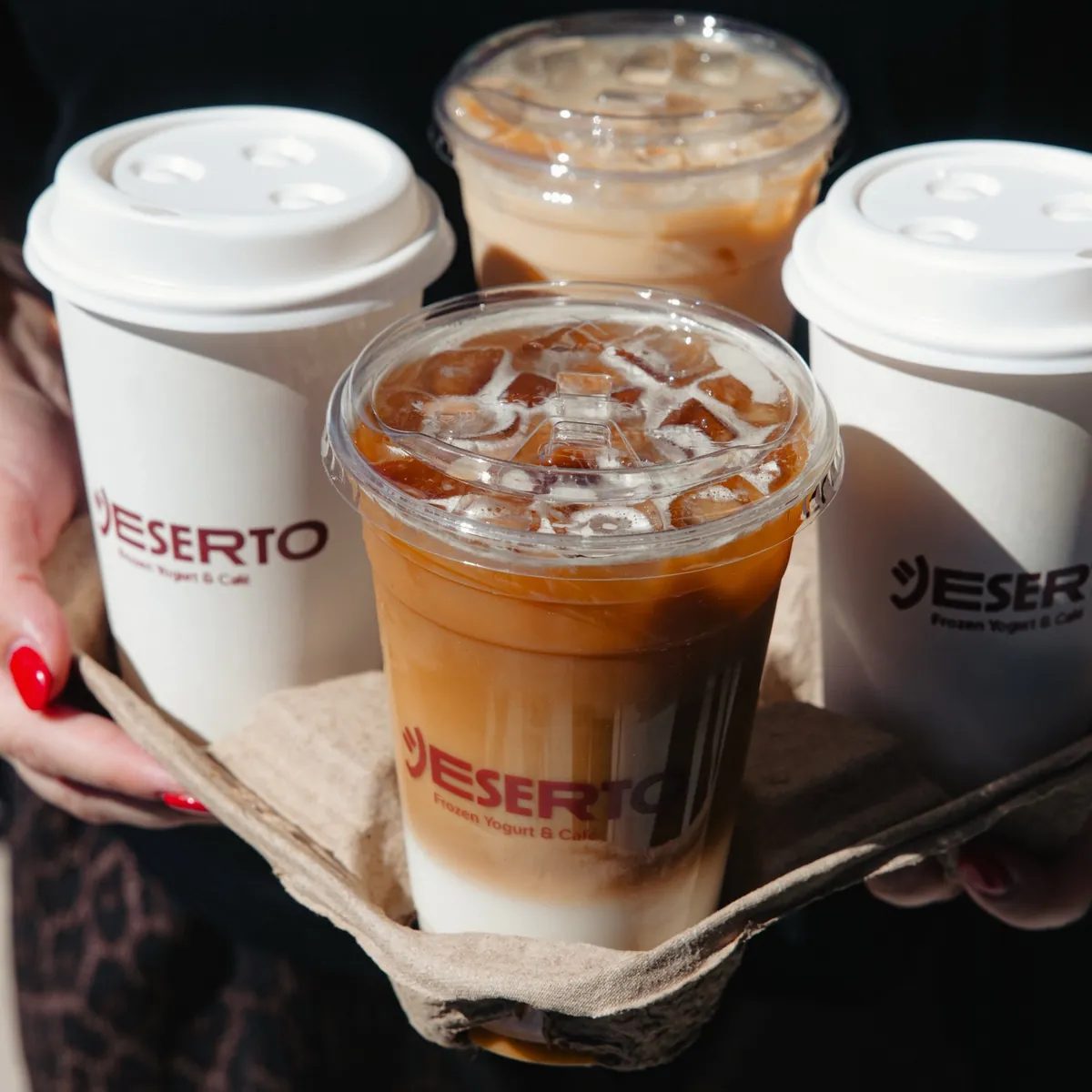 Coffee to go — hot & iced